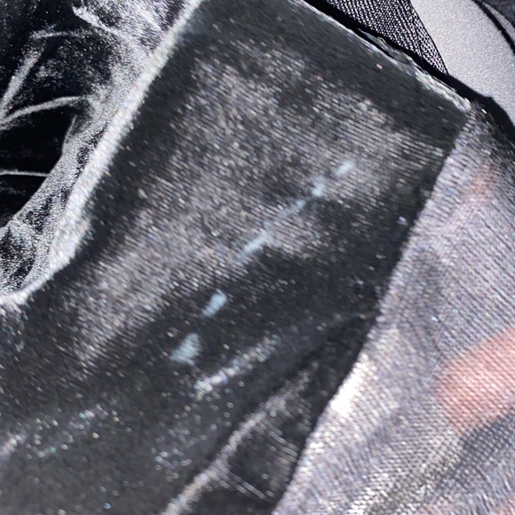 Black v neck top velvet and silk. black - Picture 7 of 8